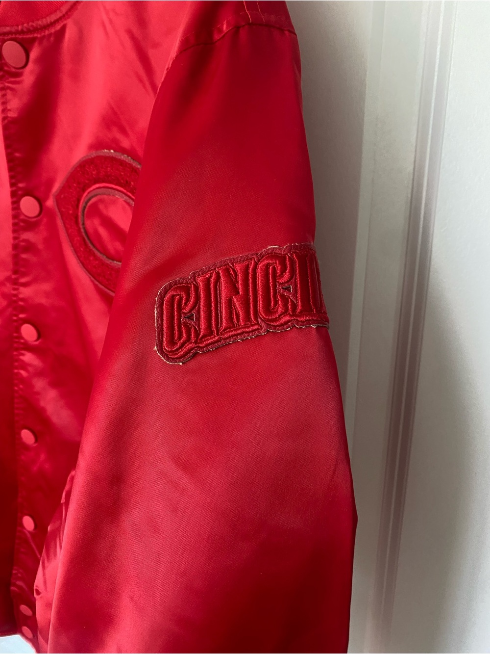 Pro Standard Cincinnati Reds Bomber Jacket - Picture 4 of 5